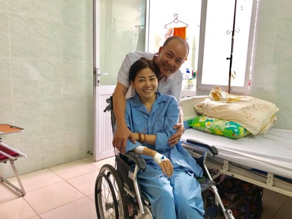 Nghệ sĩ Đức Hải đã có mặt tại bệnh viện thăm hỏi, giúp đỡ Mai Phương.