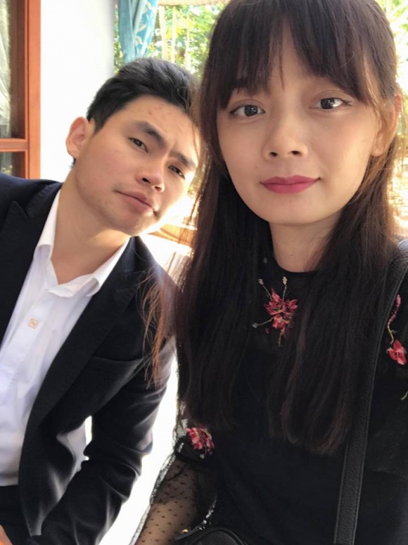 Hoàng Oanh và ông xã.