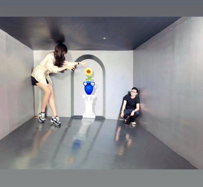 Tú Anh và ông xã đang tận hưởng Shbet16 chơi game trực tuyến sau khi kết hôn.