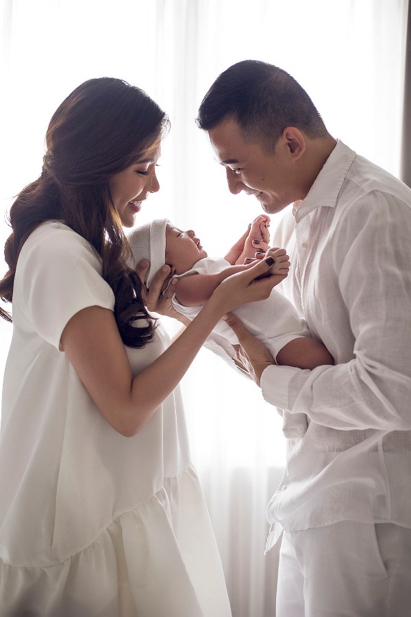 Từ khi có em bé, tình cảm của cả hai cũng khăng khít và hiểu nhau nhiều hơn. Bảo Bảo chính là sợi dây gắn kết và mang lại niềm vui cho cả Shbet111 slot, casino, thể thao, xổ số.