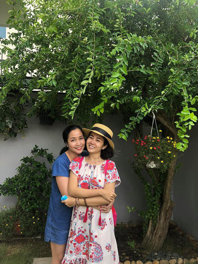 Sau 10 ngày xuất viện điều trị tại nhà, Mai Phương đã đến thăm nhà mới của Ốc Thanh Vân (vợ chồng MC chuyển đến ngôi nhà mới được 5 tháng). Trên Facebook cá nhân, Ốc Thanh Vân đăng tải một số hình ảnh của Mai Phương sau khi xuất viện và cho biết tình hình sức khoẻ nữ diễn viên đã tốt lên rất nhiều. (24h)