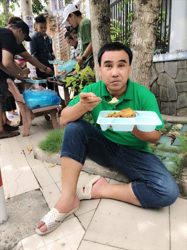Đi quay anh cũng chẳng ngại ngần 