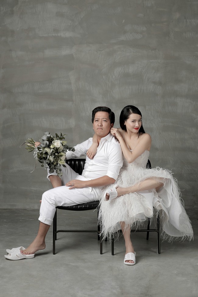 Cặp đôi tạo dáng 
