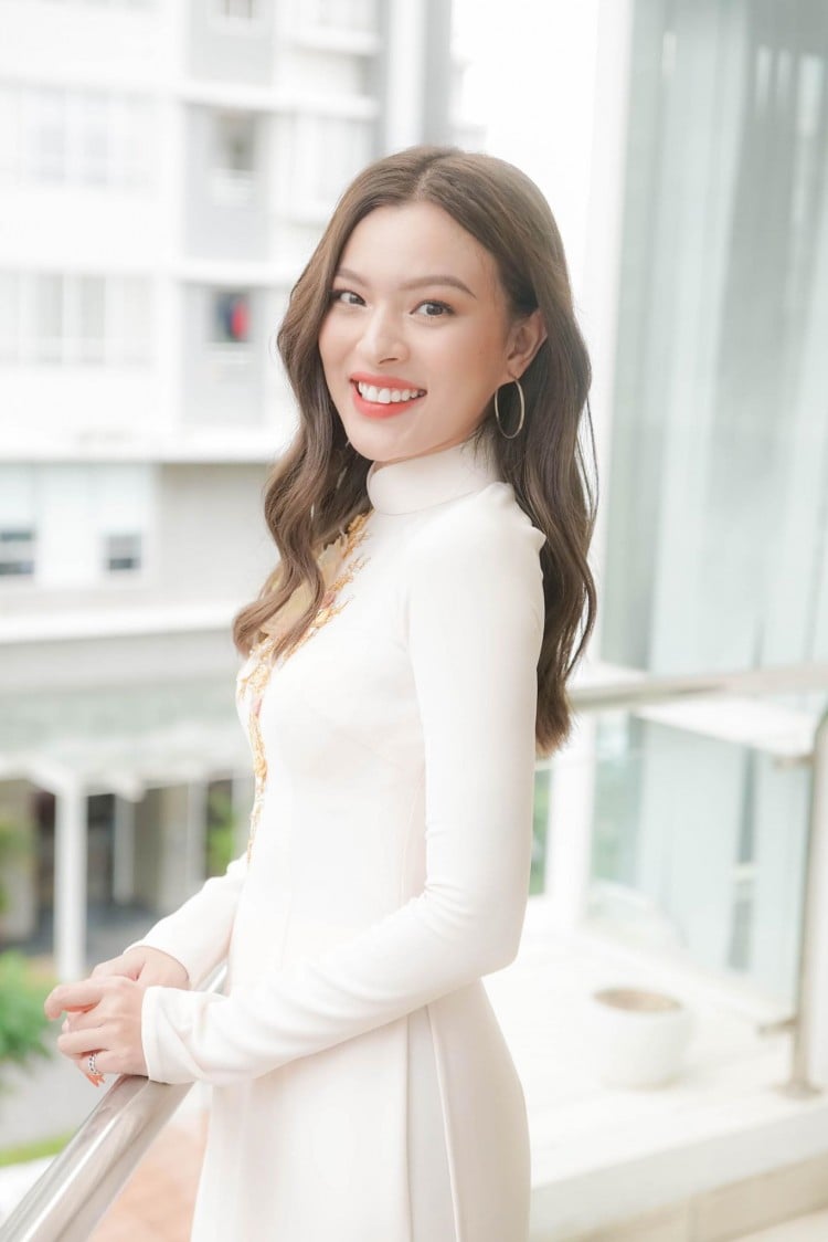 Tú Hảo.