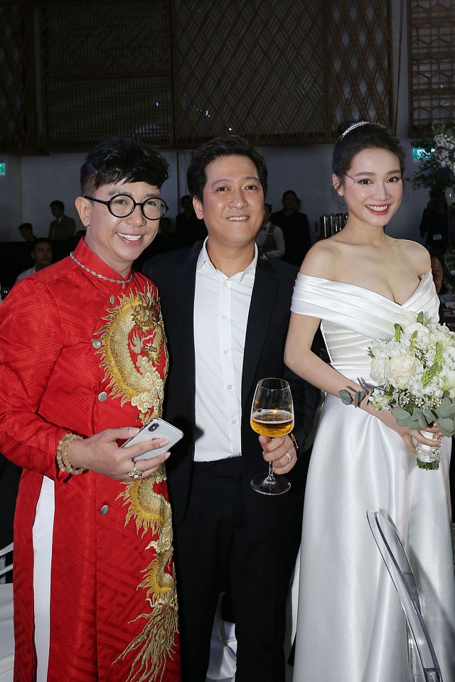 long-nhat-choi-troi-dien-nguyen-cay-do-trong-dam-cuoi-truong-gia-faa424