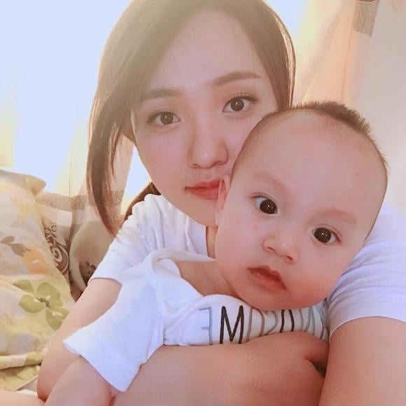 Những hình ảnh gây sốt vì quá đáng yêu của con trai Quán quân Việt Nam Idol 2014.