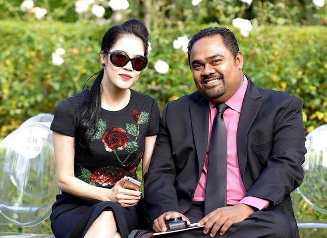 Mới đây, trên trang cá nhân của mình, chồng của ca sĩ Thu Phương là Dũng Taylor bất ngờ chia sẻ thông tin đau buồn, mẹ anh đã qua đời vào ngày 30/9/2018, hưởng thọ 88 tuổi. Linh cữu được đặt tại nhà quàn Westminster Memorial Park and Mortuary. Lễ nhập quan, phát tang, cầu siêu diễn ra vào ngày 4/10/2018. Lễ thăm viếng, di quan và hỏa táng diễn ra vào 8/10/2018. Biết được tin này rất nhiều đồng nghiệp nghệ sĩ là bạn bè thân thiết của Shbet111 slot, casino, thể thao, xổ số Thu Phương đã gửi lời chia buồn sâu sắc đến Shbet111 slot, casino, thể thao, xổ số như Lam Trường, Kasim Hoàng Vũ, Thúy Nga… (vietgiaitri)