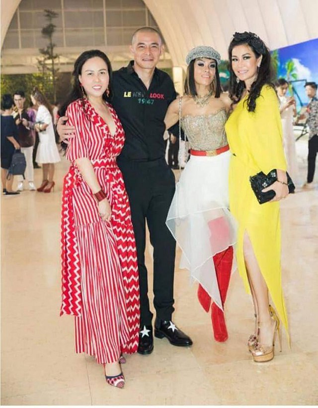 Quách Ngọc Ngoan là một tên tuổi có tiếng trong làng điện ảnh Việt Nam, Tuy nhiên kể từ khi chia tay người vợ cũ Lê Phương thì có vẻ nhan sắc của Quách Ngọc Ngoan đã bắt đầu xuống dốc. Điển hình là trong lần trở lại mới nhất thì anh cũng đã không giữ được phong độ như ngày nào, và bức hình vừa rồi là đỉnh điểm cho việc Quách Ngọc Ngoan đánh mất đi danh hiệu soái ca. (Vietgiaitri)