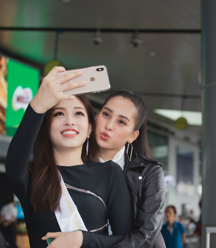 Sau cuộc thi Hoa hậu Việt Nam 2018, cả 2 đã trở thành cặp bạn thân thiết.