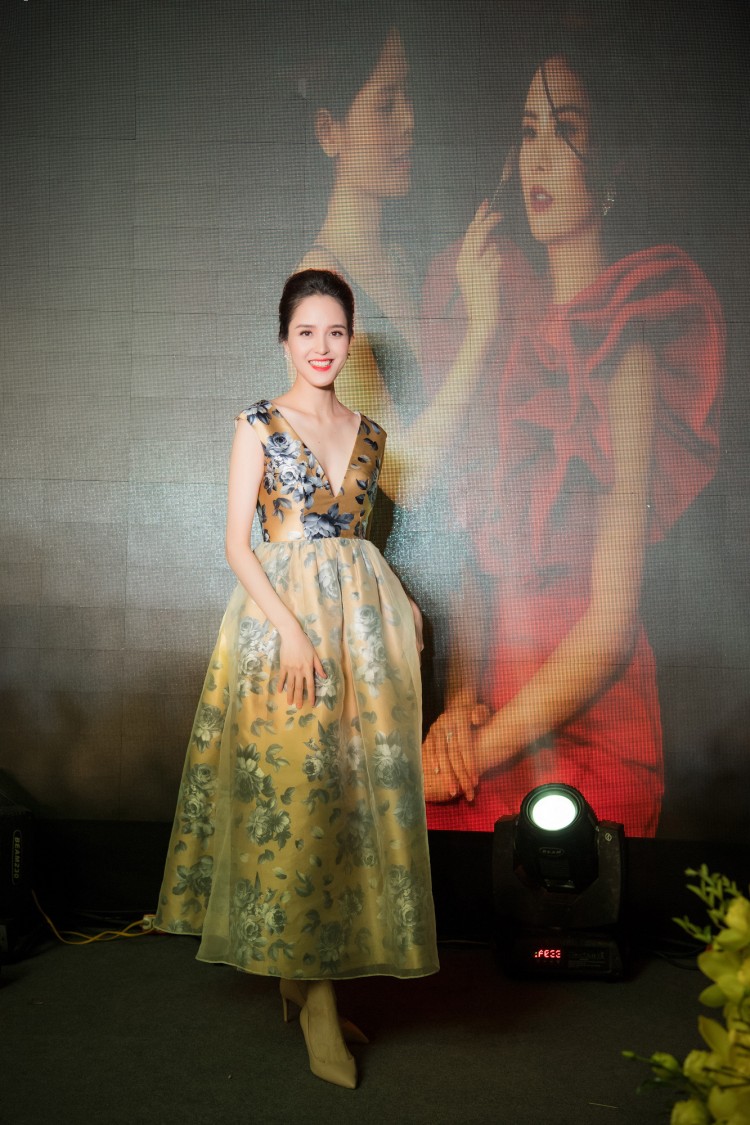 Á hậu Hoàng Anh.