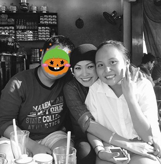 Phương Thanh bên 2 con.