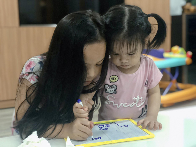 Hai cô con gái xinh xắn, đáng yêu là gia tài quý giá nhất của Phạm Quỳnh Anh.