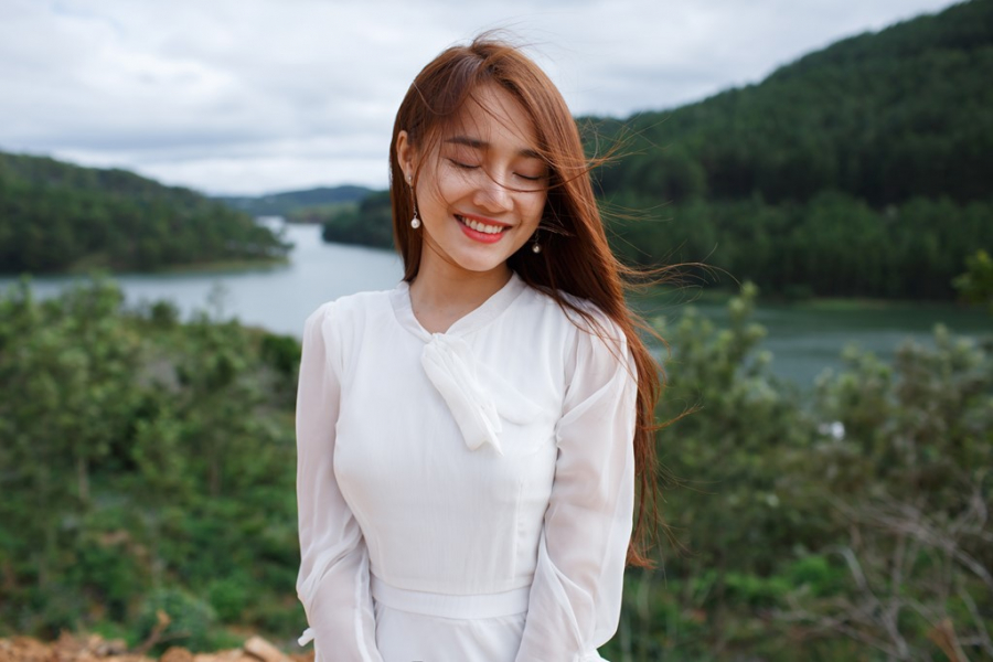 Mới đây đạo diễn Đức Thịnh đã có những tiết lộ về chuyện Nhã Phương có bầu: 