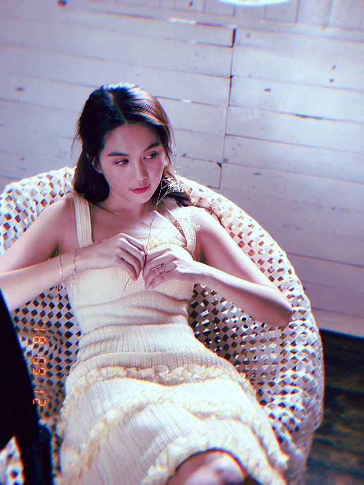 Trên story instagram, Ngọc Trinh bất ngờ chia sẻ đoạn tin nhắn được cho là của bạn trai mới gửi cho. Theo đó, cả hai đã xưng hộ 