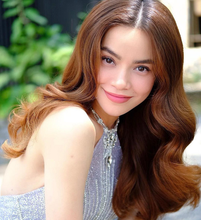 Mới đây nhất, Hà Hồ lại gây tranh cãi khi chia sẻ một hình ảnh có nội dung phản cảm. Ngay sau đó, rất đông ý kiến trái chiều đã được dân mạng dành cho 