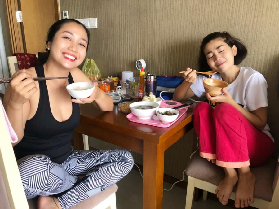 Những hình ảnh mới nhất về Mai Phương được Ốc Thanh Vân chia sẻ.