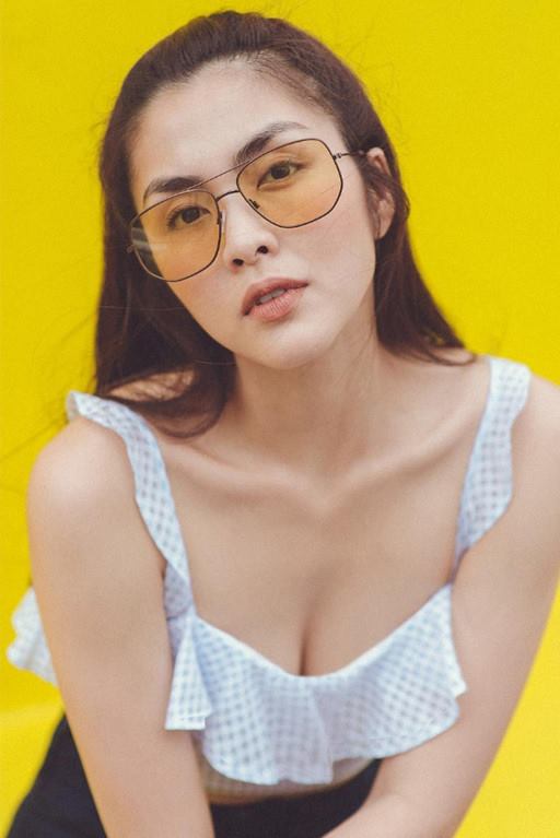 Là mẹ của 2 nhóc tỳ, nhưng Hà Tăng vẫn trẻ trung. xinh đẹp.