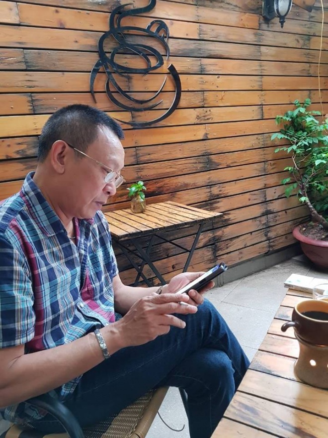 MC Lại Văn Sâm gây chú ý với những chia sẻ mới nhất trên trang Facebook cá nhân.