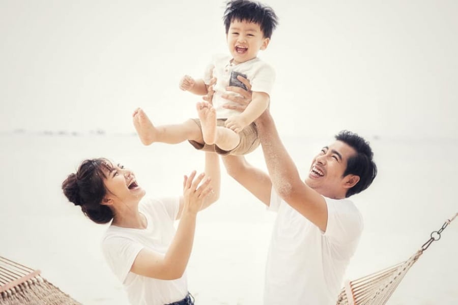 Hôn nhân viên mãn của Ngọc Lan và Thanh Bình bên cậu con trai kháu khỉnh đáng yêu.