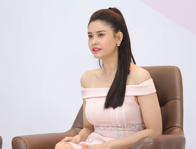 Trương Quỳnh Anh từng bị stress nặng vì thân hình quá khổ sau sinh.