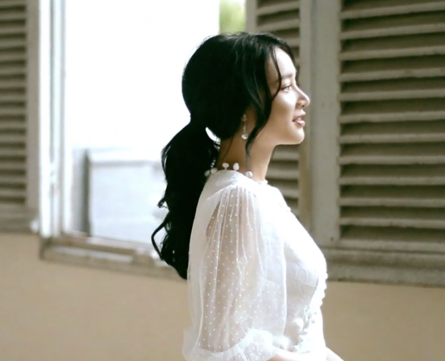 Nhã Phương khoe ảnh xinh đẹp mong manh giữa tin đồn mang bầu.