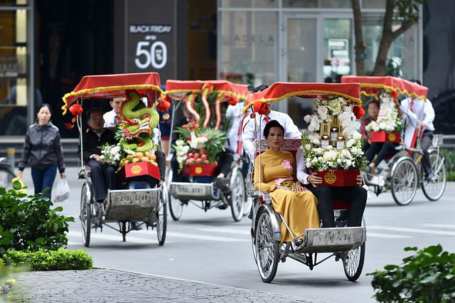 Một số hình ảnh trong lễ ăn hỏi Á hậu Thanh Tú.