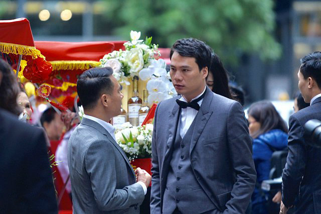 ban-trai-u40-lich-lam-trong-le-an-hoi-voi-a-hau-thanh-tu-a8ca02 (1)