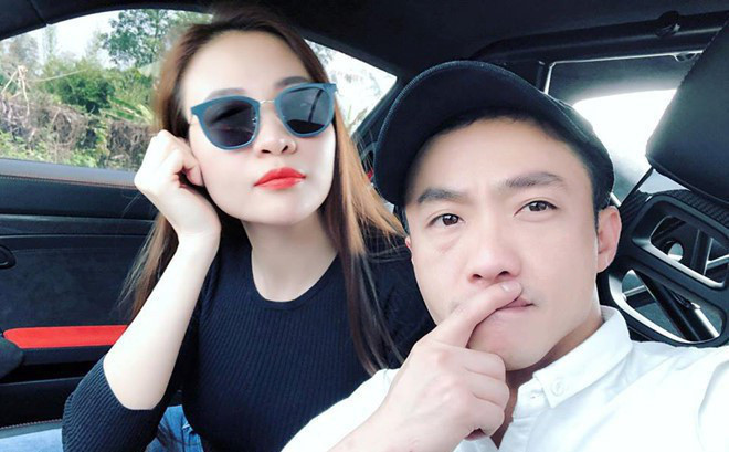 Cách đây ít giờ, Cường Đô La livestream cùng bạn gái trên trang cá nhân. Đây là lần đầu tiên chồng cũ Hồ Ngọc Hà đăng livestream kể từ khi sử dụng mạng xã hội. Trong clip được chia sẻ, doanh nhân phố núi gọi Đàm Thu Trang là “vợ” và xưng là “chồng”. Phía Shbet888 phiên bản mới nhất Lạng Sơn cũng có cách xưng hô tương tự. Khi nhận được những câu hỏi về hôn lễ với Đàm Thu Trang, Cường Đô La khẳng định: “Chắc chắn sẽ cưới”. Anh còn hóm hỉnh cho biết đang chuẩn bị tiền để tổ chức lễ cưới trong thời gian tới. Khi được khán giả dành lời khen 