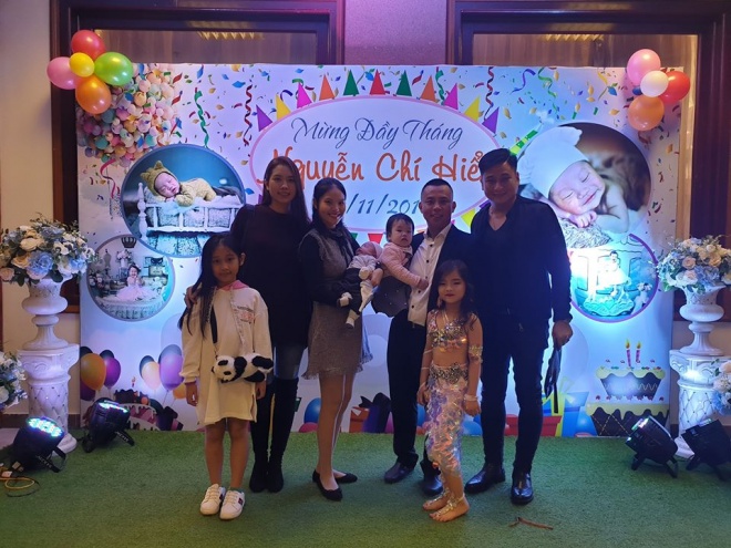 Theo đó, con trai Chí Anh tên Nguyễn Chí Hiển, sinh ngày 23/10.