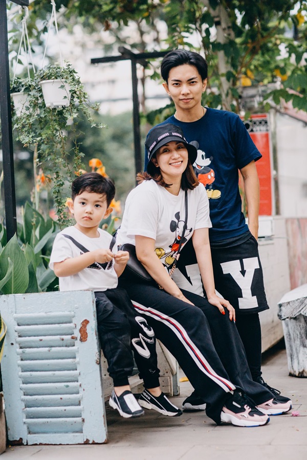 chong-tre-kem-12-tuoi-cua-khanh-thi-tiet-lo-coi-nguon-cua-tinh-yeu_10 (1)