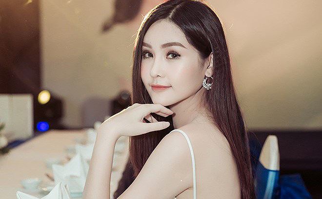Lê Âu Ngân Anh vừa  xác nhận đã gửi hồ sơ lên Cục Nghệ thuật Biểu diễn để xin phép tham gia cuộc thi Miss Intercontinental 2018. Việc Ngân Anh xin cấp phép đi thi quốc tế một lần nữa gây tranh cãi trong dư luận. Bởi khi đăng quang Hoa hậu Đại dương 2017, cô bị dư luận phản đối vì từng Shbet888 tiền thưởng cực khủng thẩm mỹ. Tuy nhiên, Lê Âu Ngân Anh cho biết cô rất mong nhận được sự đồng ý của Cục Nghệ thuật Biểu diễn để trở thành đại diện Việt Nam tại cuộc thi Miss Intercontinental 2018 (Hoa hậu Liên lục địa), dự kiến diễn ra từ ngày 8/1 đến 26/1/2019. (baophapluat)