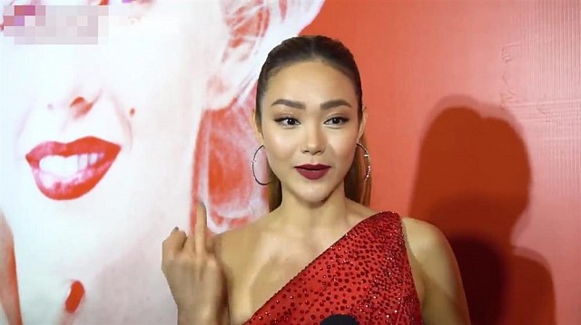 Minh Hằng lên tiếng về chiếc nhẫn gây xôn xao những ngày qua.