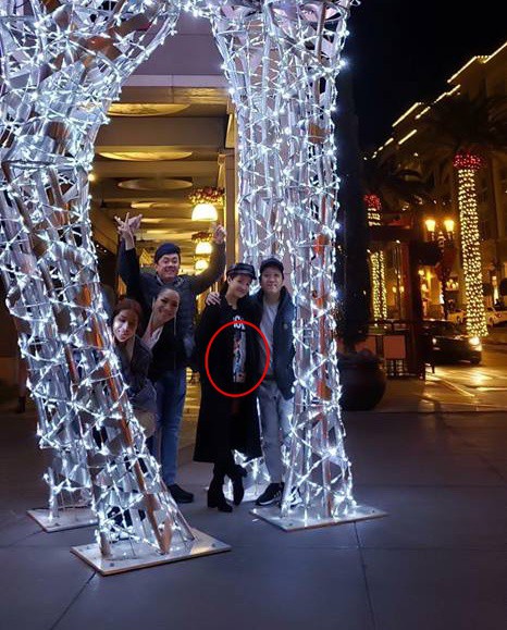 Hình ảnh toàn thân cho thấy vòng 2 đã lớn rất nhanh, nhiều người cho rằng cô đang mang bầu ở tháng thứ 6,7.