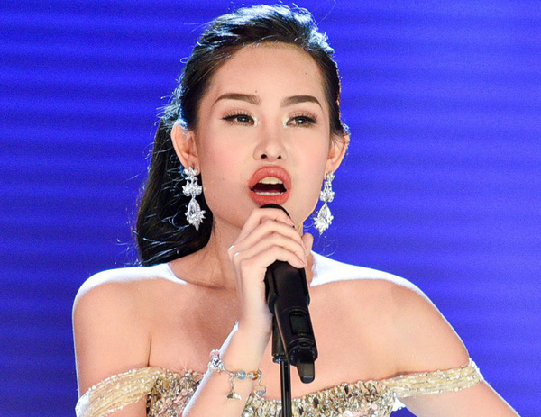 Nhan sắc gây tranh cãi của Lê Âu Ngân Anh sau đăng quang Hoa hậu đại dương 2017.