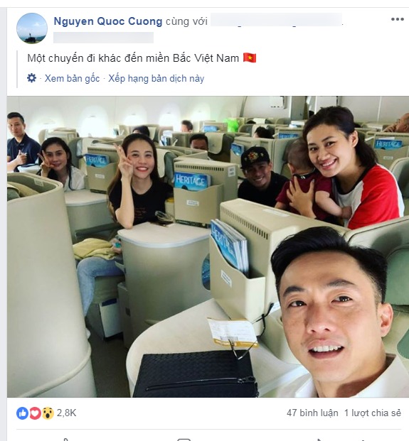 Cường Đô La hào hứng cùng Đàm Thu Trang đáp chuyến bay ra miền Bắc.