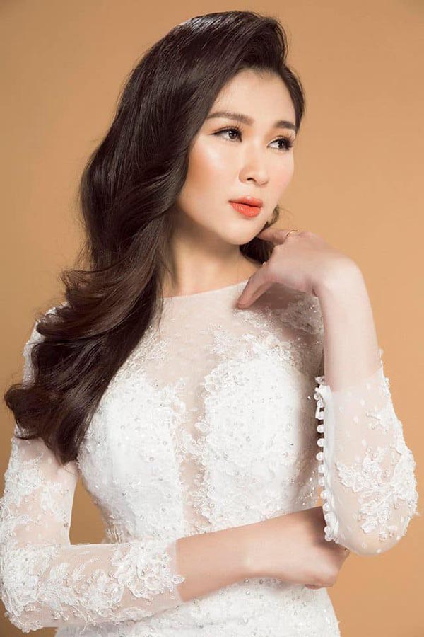 Mạc Anh Thư trẻ trung, xinh đẹp ở tuổi 32.