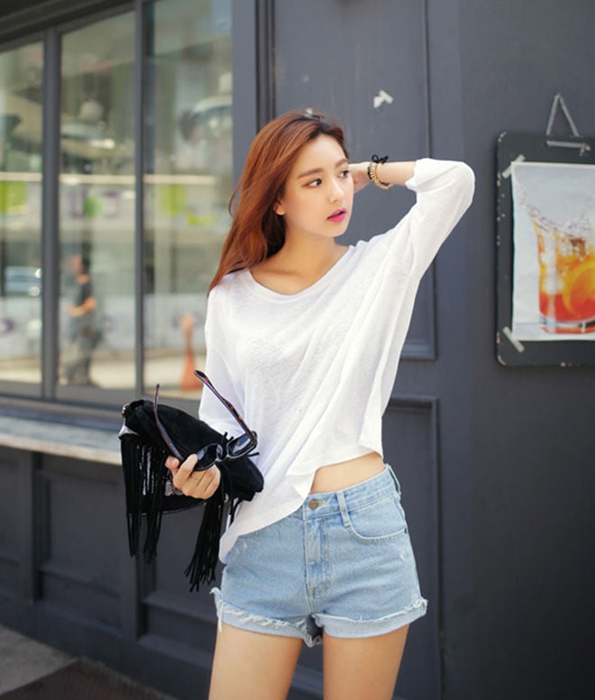 phoi-ao-thun-trang-hinh-6fcadf