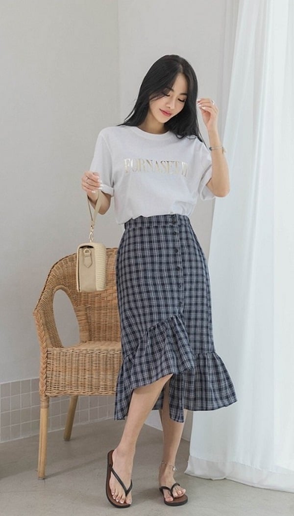 chan-vay-duoi-ca-mix-ao-phong