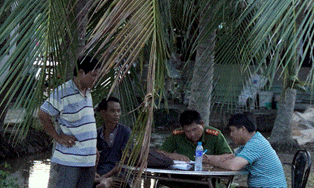 hai vo chong chet tham2 - phunutoday