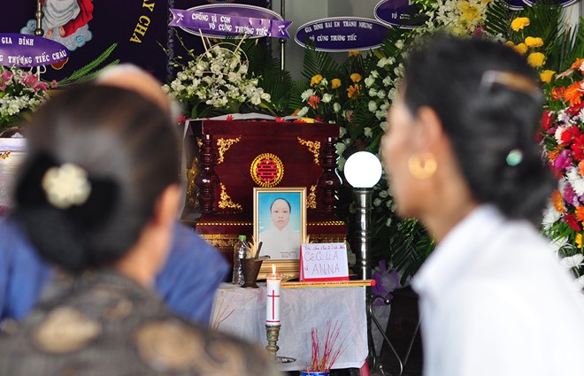 vo sap sinh cung con gai 