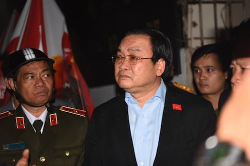 vu-chay-13-nguoi-chet-thieu-phu-khoc-ngat-vao-nhan-mat-chong-12-sharoncuneta.com