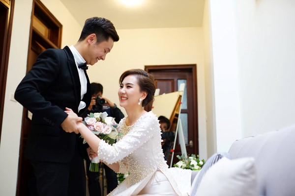 mai-ngoc-len-xe-hoa-1-sharoncuneta.com