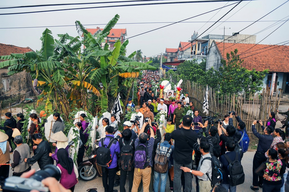 be-nguoi-viet-bi-giet-o-n