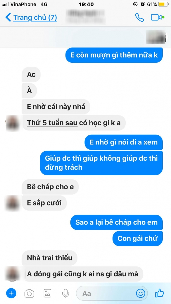Các cô gái trong câu chuyện này “quá hồn nhiên, vô tư” khi nhờ người yêu cũ đi bê lễ cho mình.