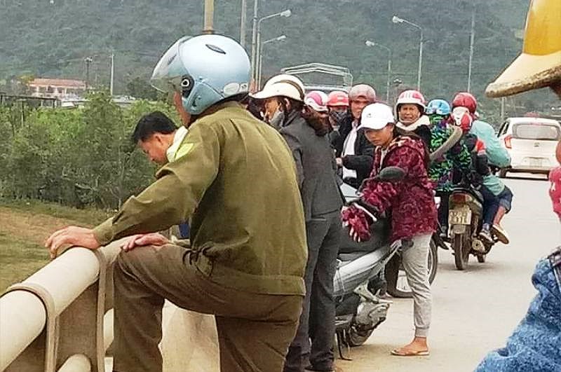 Cầu Rỏi (huyện Tân Kỳ, Nghệ An) nơi người đàn ông nhảy cầu.