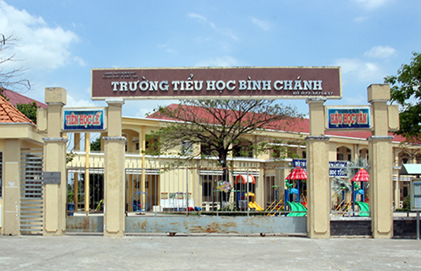 Trường tiểu học Bình Chánh nơi xảy ra sự việc.