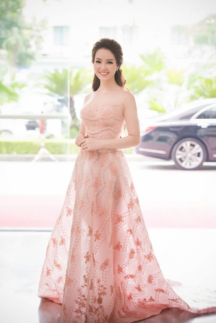 a-hau-thuy-van-sharoncuneta.com 1