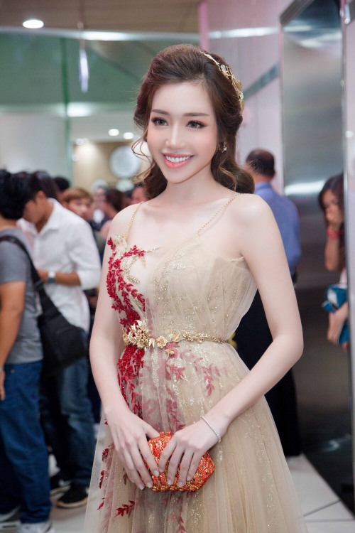 elly-tran 1