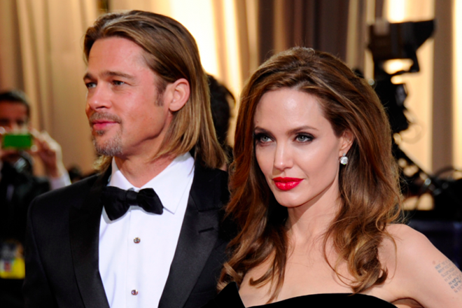 angelina-jolie-mac-vay-ho-lung-tran-day-hinh-xam-o-campuchia_phunutoday 7