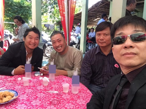 o-tuoi-51-dao-dien-nguyen-tranh-bat-ngo-cuoi-vo-kem-25-tuoi 3